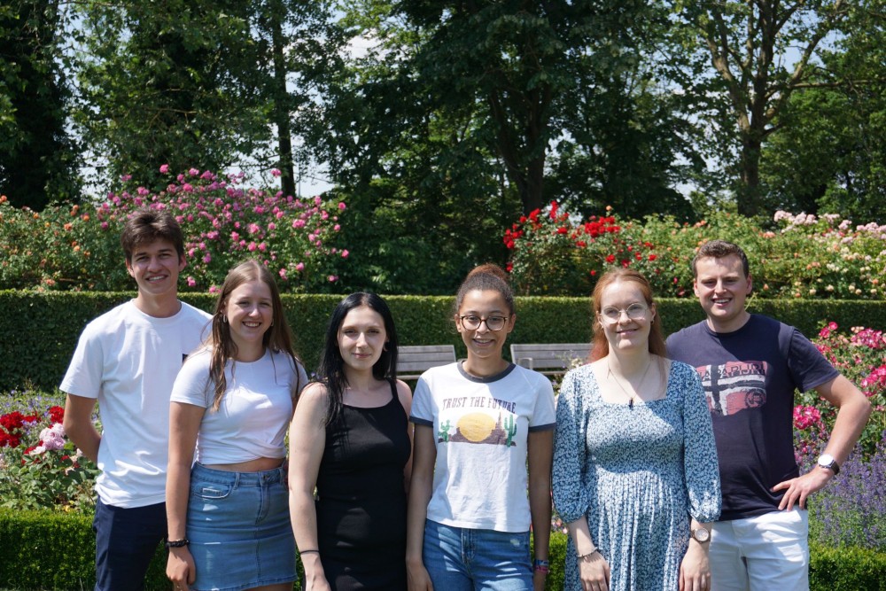 Studenten Sociaal-agogisch werk (Hogeschool VIVES), van links naar rechts: André Wittevrongel-Liefhooghe, Brontië Courtens, Rani Vanlerbergje, Emilia Renier, Liza Keulemans en Laurens Van Der Meulen