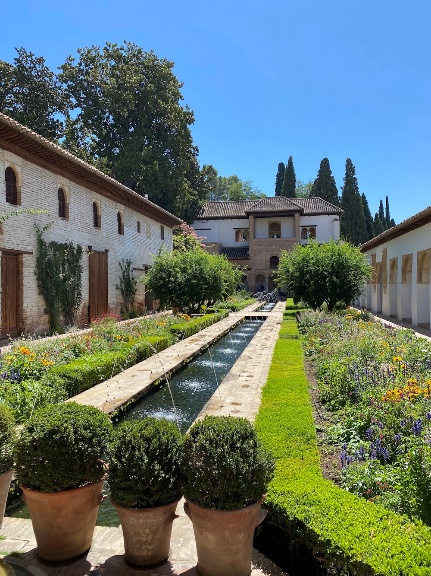 De binnentuinen in Generalife. © Fran Fernández - Unsplash.