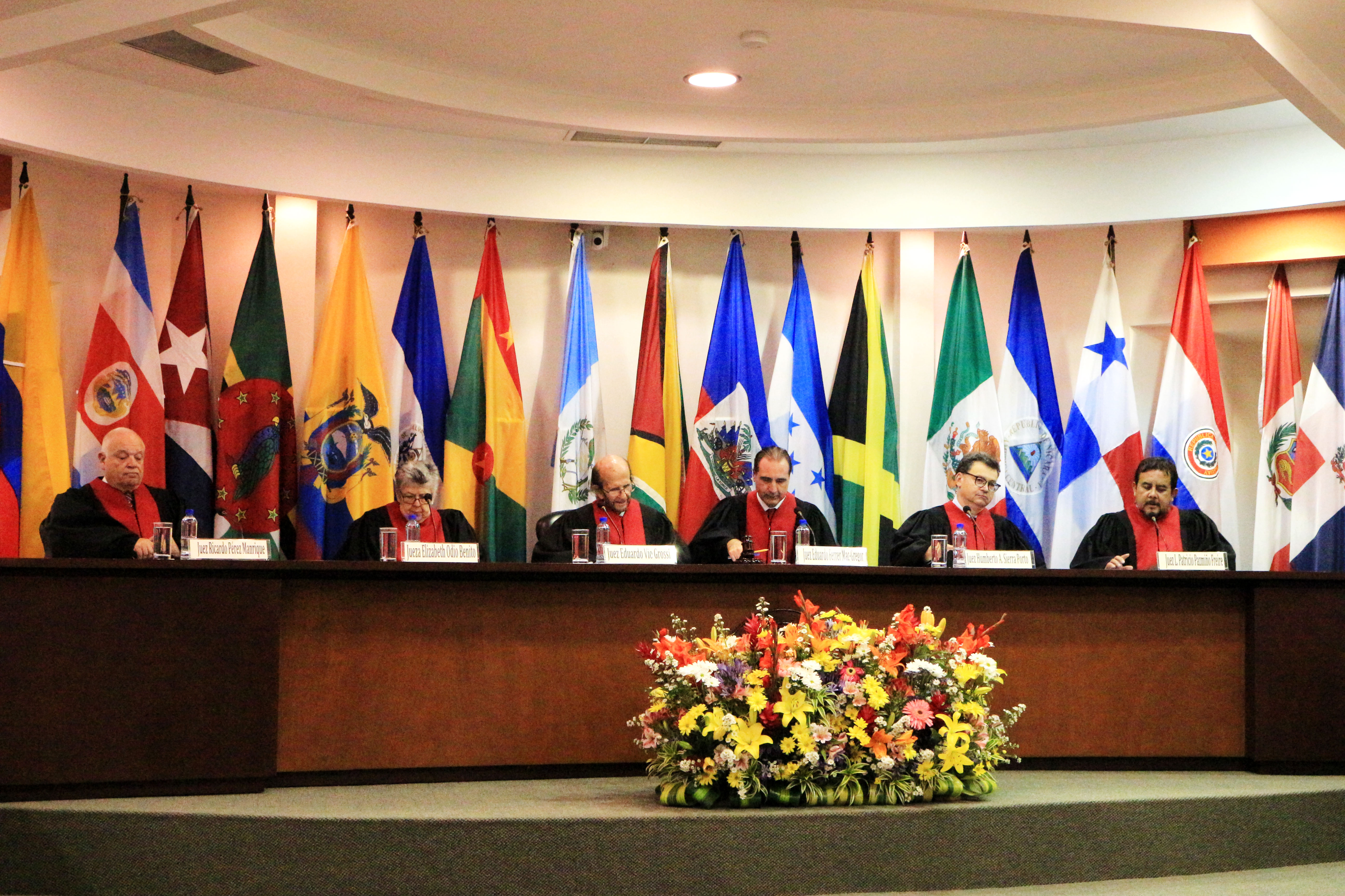 Inter-Amerikaans Hof voor de Rechten van de Mens in een zitting in San José. Bron: CorteIDH/Flickr
