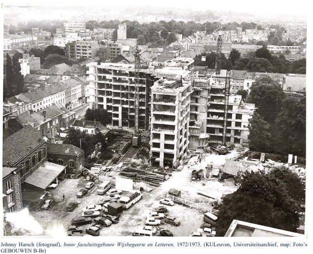 An aerial view of a construction site</p>
<p>Description automatically generated