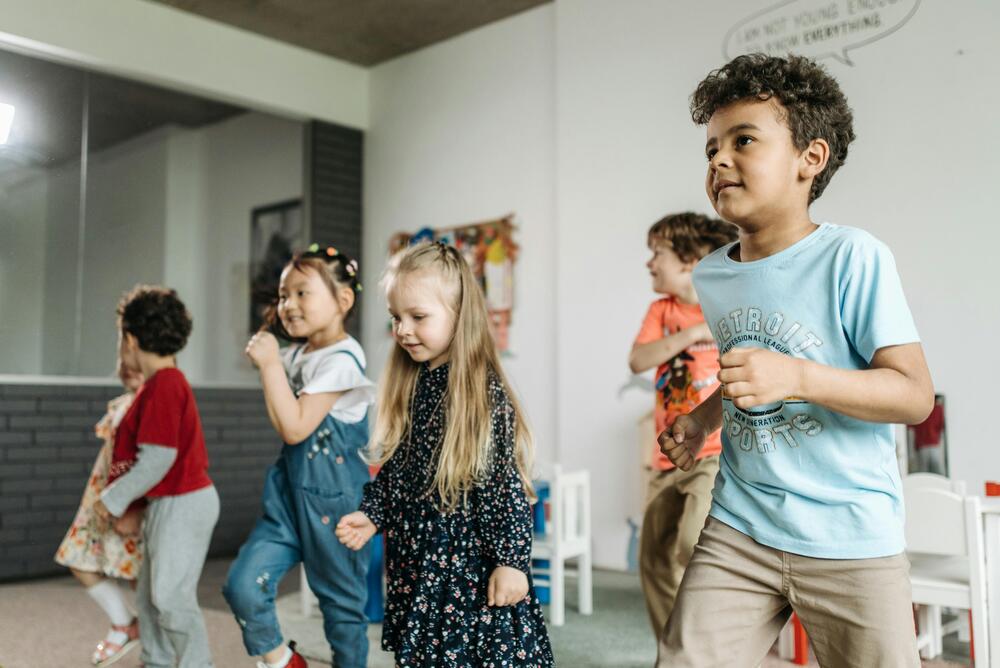 Kinderen dansen